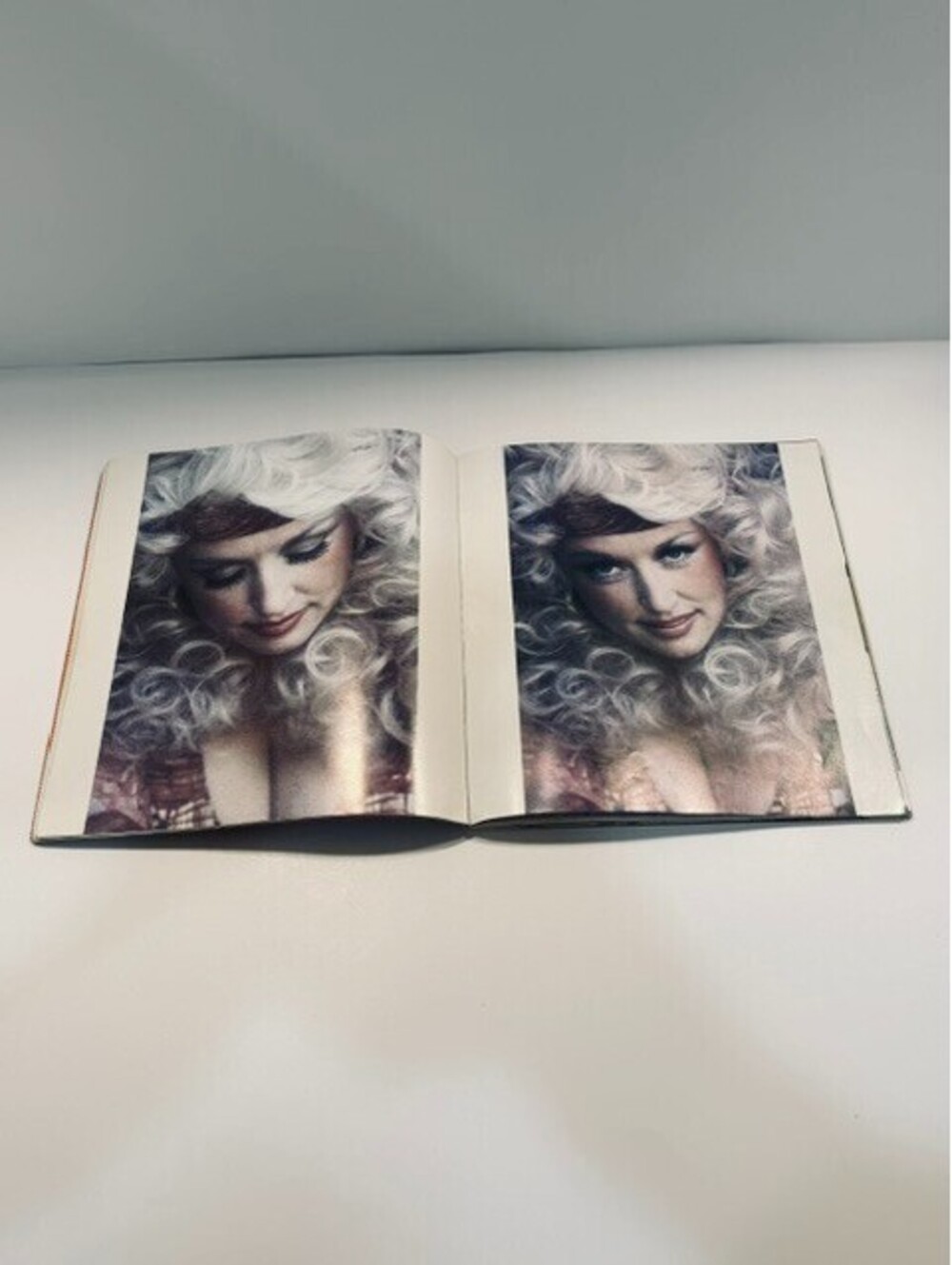Dolly Close Up Ed Caraeff 1983 1st Edition Dolly Parton Photo Book Vintage Rare - Picture 3 of 9